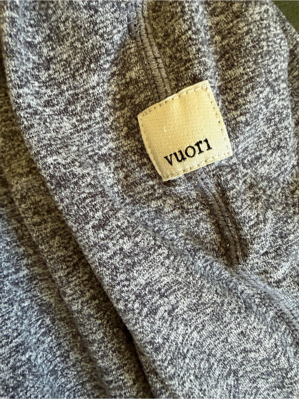 Vuori Heathered Gray Women’s Jogger Pants - Picture 7 of 7